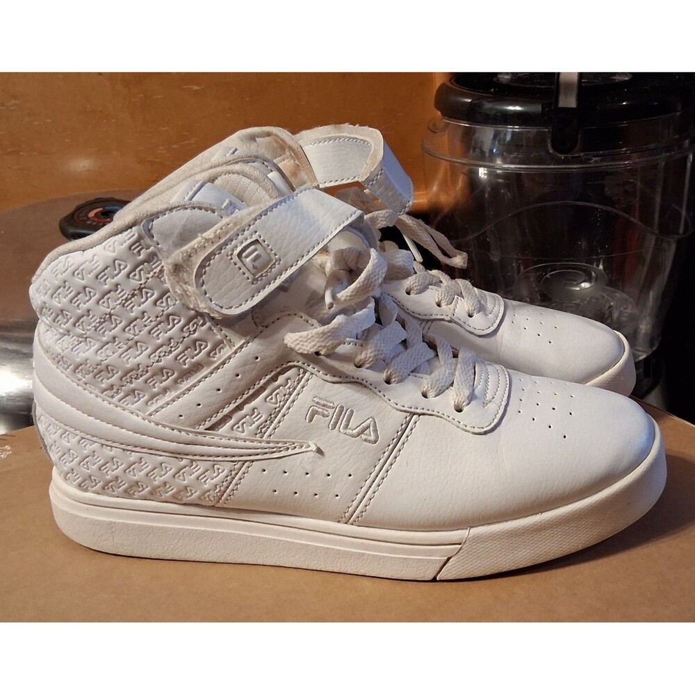Rare Youth Size 5Y Fila Vulc 3 Athletic Shoes in White/Fila Pattern